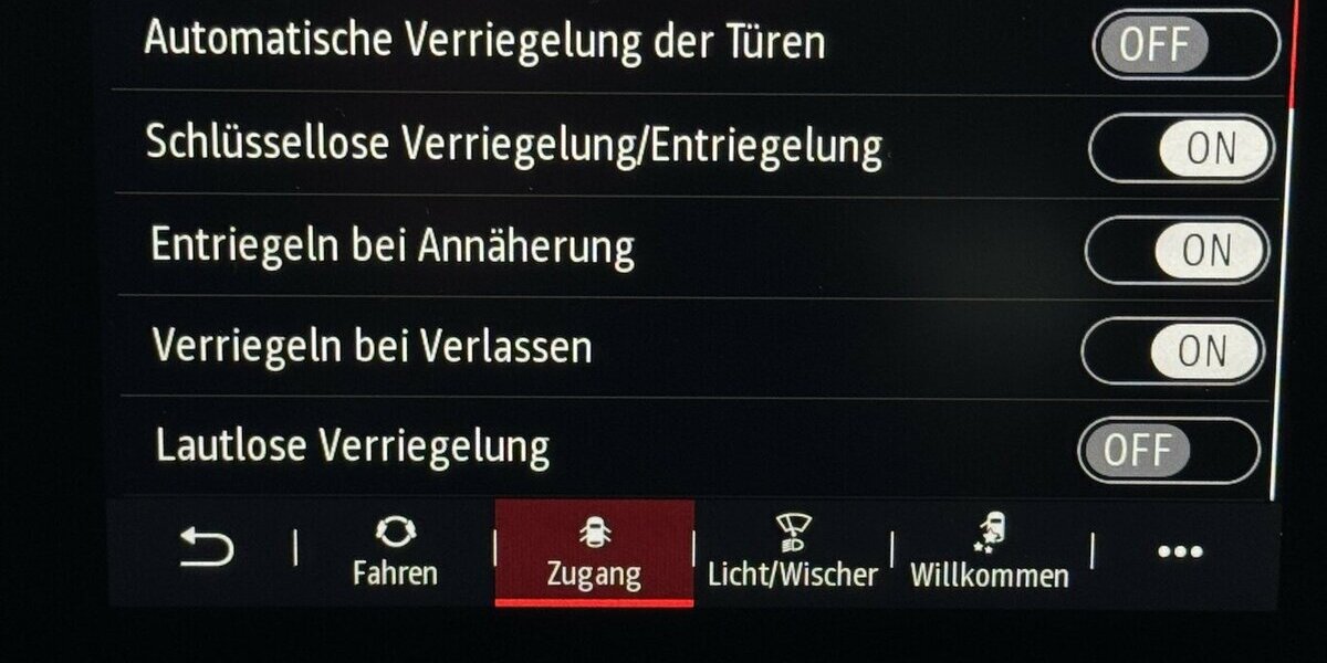 Renault Captur 1.3 TCE 140 Techno EDC LED CARPLAY 39.500 km 20.470 &euro; Lich 35423