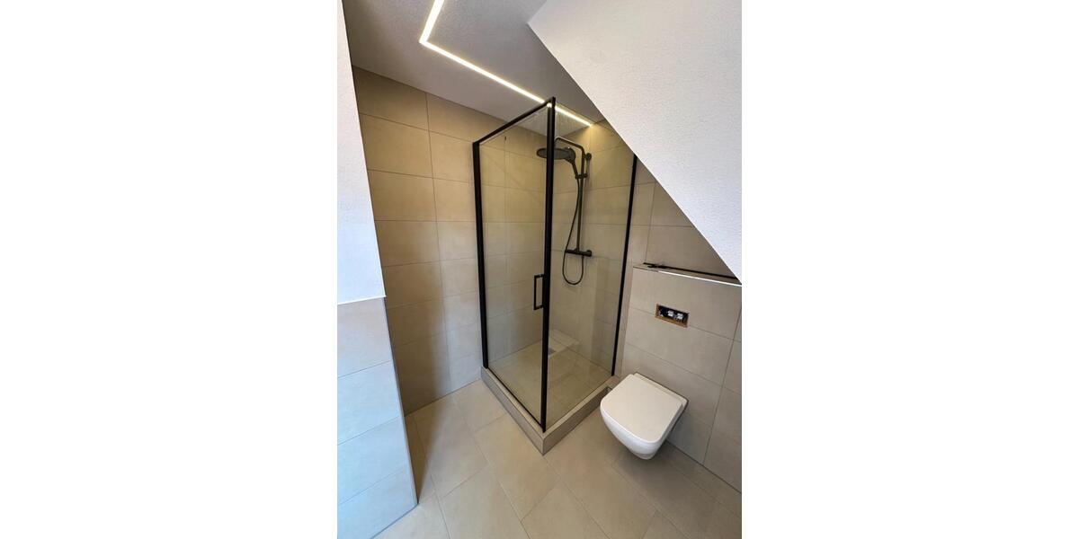 Stilvolle 4,5-Zimmer-Maisonette mit Terrasse ins Grüne zimmer