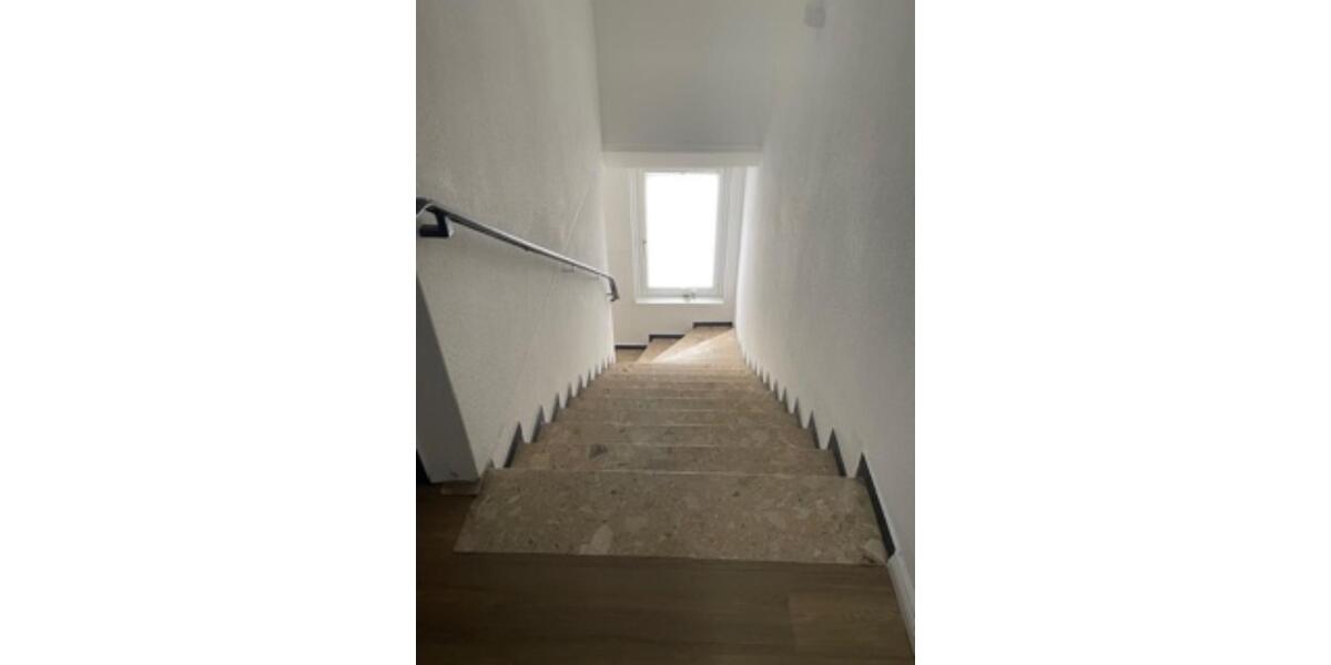 Einfamilienhaus Schwülper - 8 Zimmer, 230 m&sup2;, 2.500&euro; | Angebot:26364965
