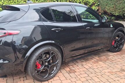 Alfa Romeo Stelvio 52.000 km 49.000 &euro; weil am rhein 79576