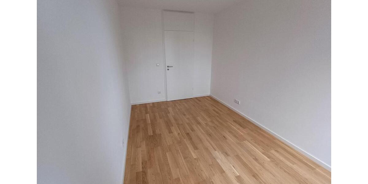 Etagenwohnung München Thalkirchen-Obersendling-Forstenried-Fürstenried-S - 4 Zimmer, 99 m&sup2;, 2.184&euro; | Angebot:26002171