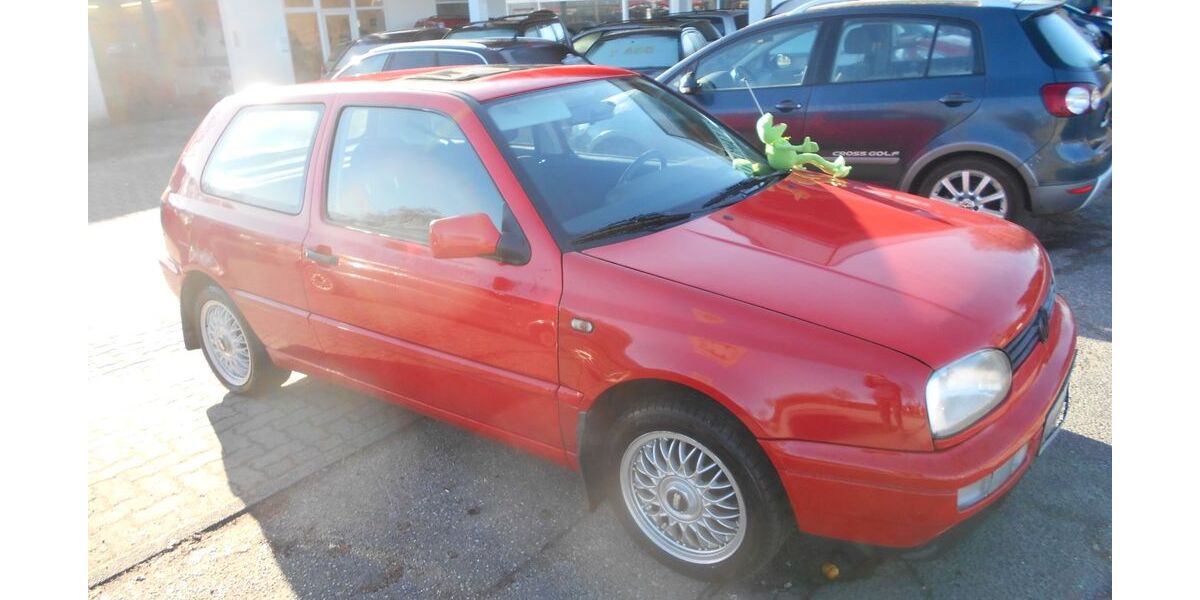 VW Golf 98.000 km 2.980 &euro; Neumünster 24539