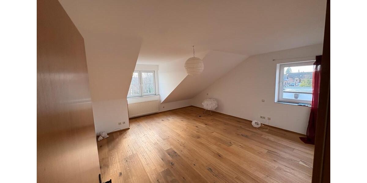 Dachgeschoßwohnung Wickede (Ruhr) - 2 Zimmer, 83 m&sup2;, 830&euro; | Angebot:25990080