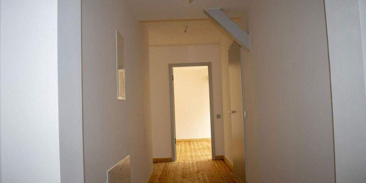 Etagenwohnung Buckow - 3 Zimmer, 86 m&sup2;, 1.038&euro; | Angebot:26173699
