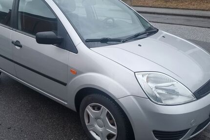 Ford Fiesta 158.000 km 2.300 &euro; Lübeck 23554