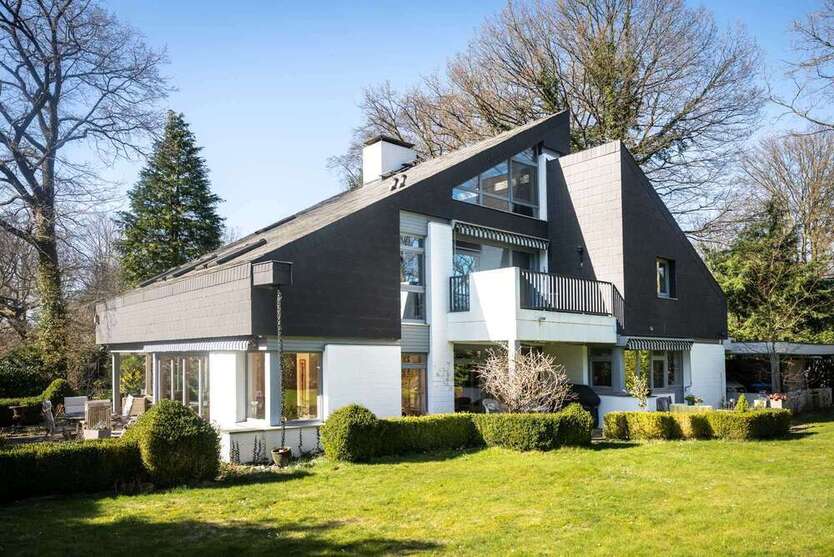 Haus zum Kaufen in Aumühle 1.100.000 € 260 m²