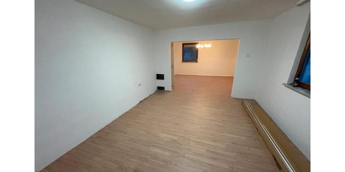 Doppelhaushälfte Burladingen - 4 Zimmer, 110 m&sup2;, 950&euro; | Angebot:26041523