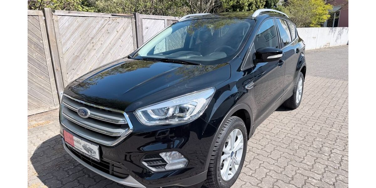 Ford Kuga 60.000 km 14.600 &euro; Neumünster 24536