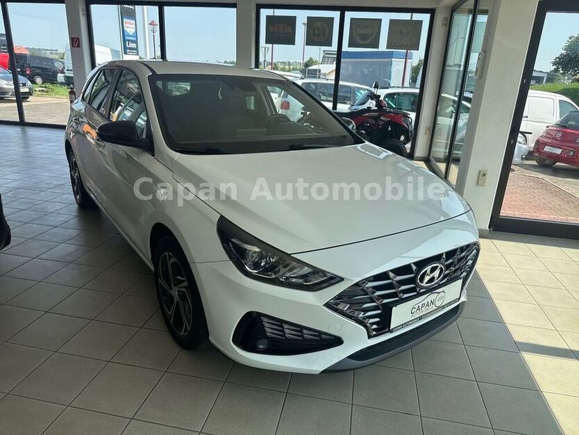 i30