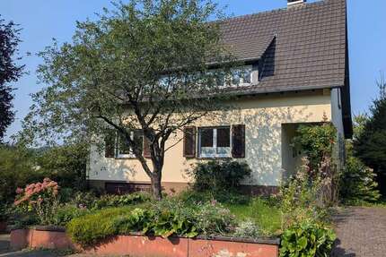 Haus zum Mieten in Unkel 1.850 € 185 m² 7 zimmer