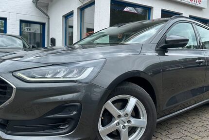 Ford Focus 136.000 km 10.949 &euro; Gummersbach (Zwischen Toom Markt und ATU) 51645