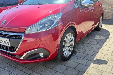 Peugeot 208 110.000 km 8.490 &euro; Kehl 77694
