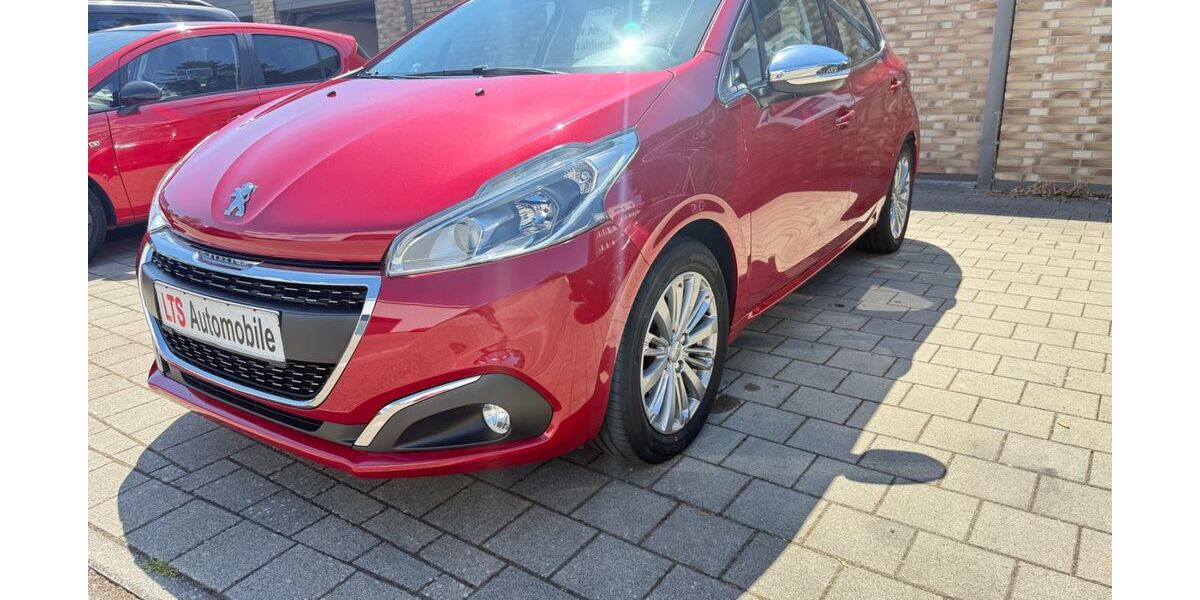 Peugeot 208 110.000 km 8.490 &euro; Kehl 77694