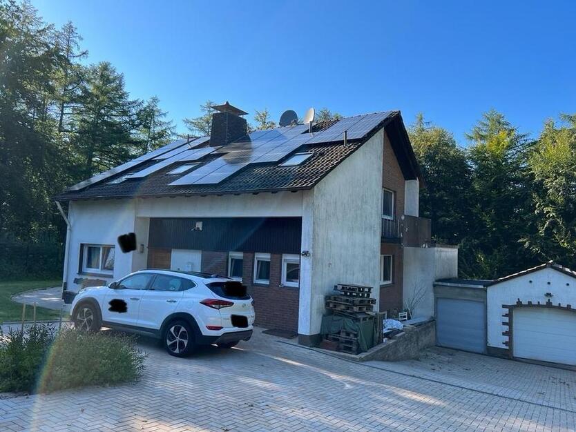 Einfamilienhaus mit Großem Grundstück zimmer