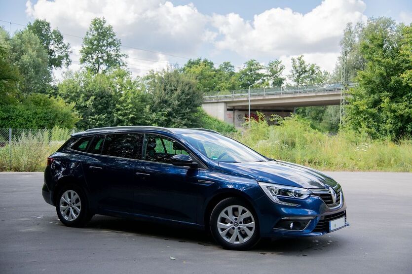 Renault Megane 60.590 km 16.661 € Schwäbisch Gmünd 73527