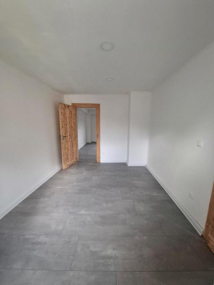 Einfamilienhaus 4,5 ZKB in Saffig - Altbaucharm trifft Moderne zimmer