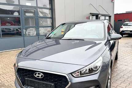 Hyundai i30 75.676 km 11.900 &euro; Oberhausen 46145