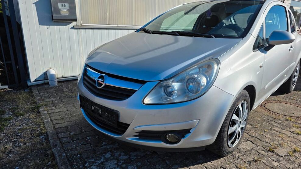 Opel Corsa 223.900 km 2.290 € Stralsund 18439