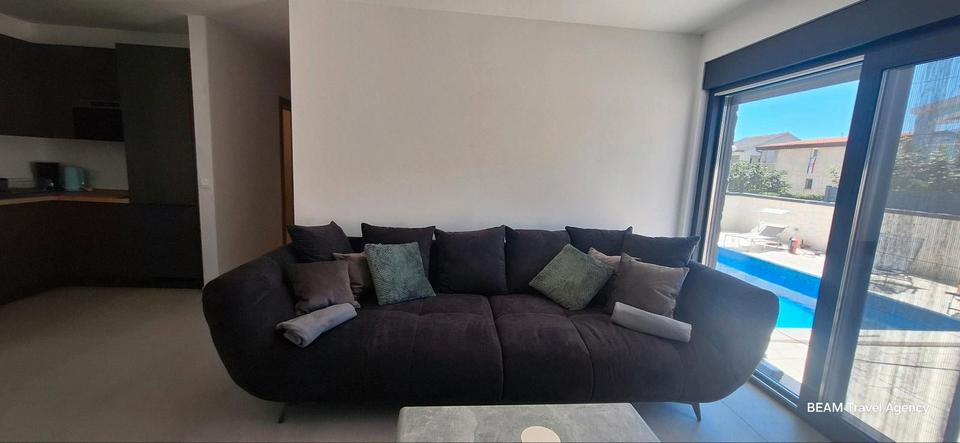Ferienimmobilie Köln Rodenkirchen - 150&euro; | Angebot:26167957