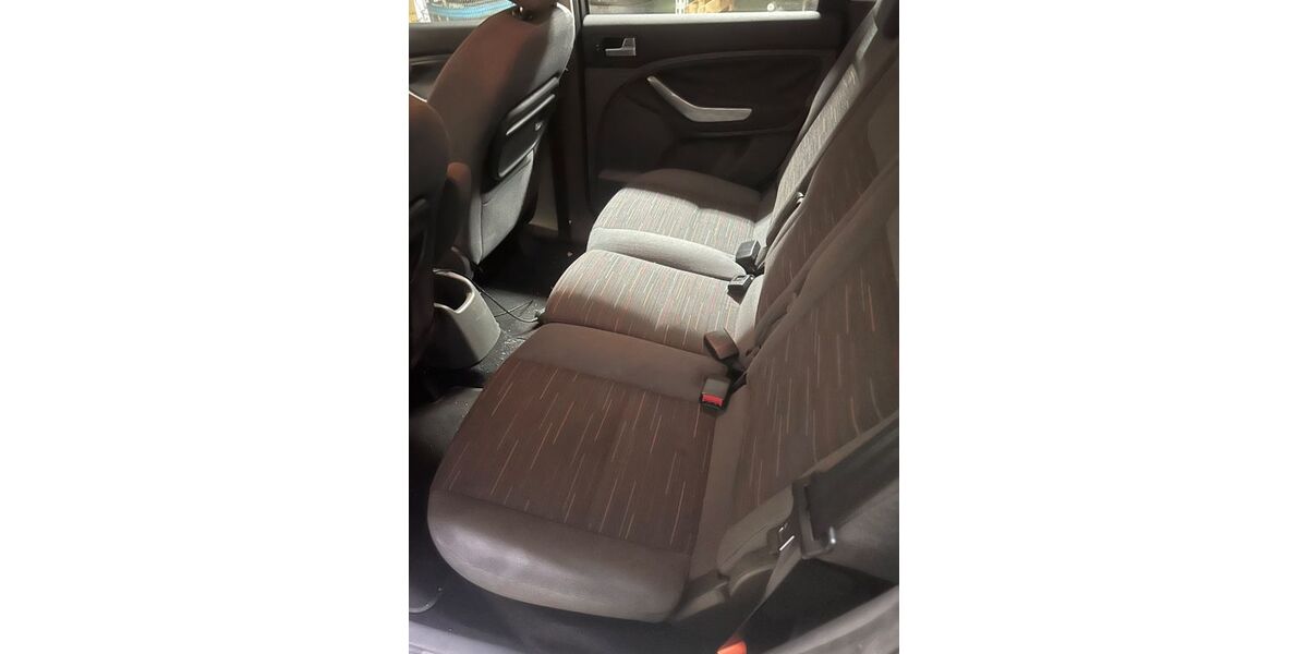 Ford C-Max 81.000 km 4.400 &euro; Ebersbach 73061