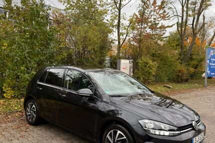 VW Golf 88.000 km 16.800 € Stuttgart 70378