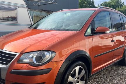 VW Touran 270.000 km 2.799 &euro; Hohen Neuendorf 16540