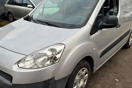 Peugeot Partner 187.000 km 4.500 &euro; Nürnberg 90453