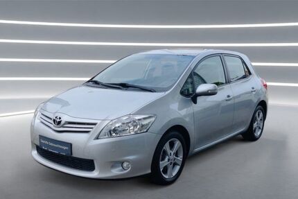 Toyota Auris 27.500 km 11.490 &euro; Bonn 53119