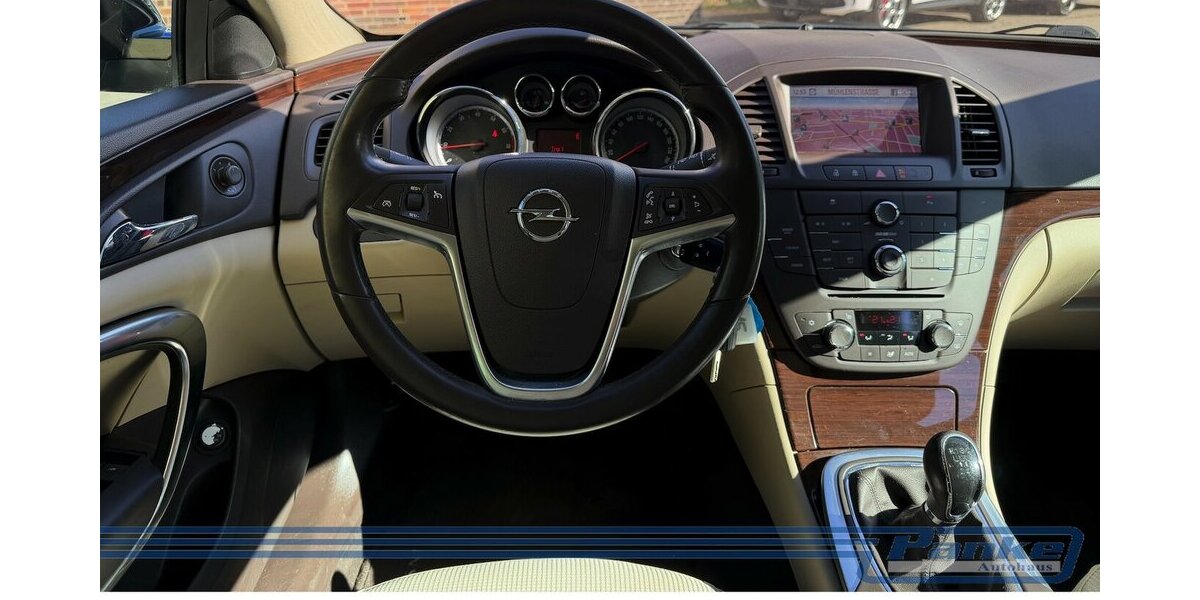 Opel Insignia Cosmo*SHZ*Navi*Tempo*E-Koffer*Lederweiß 169.708 km 5.780 &euro; Berlin 13187