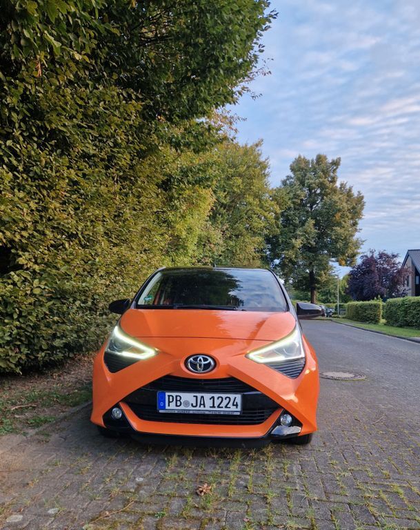 Aygo (X)