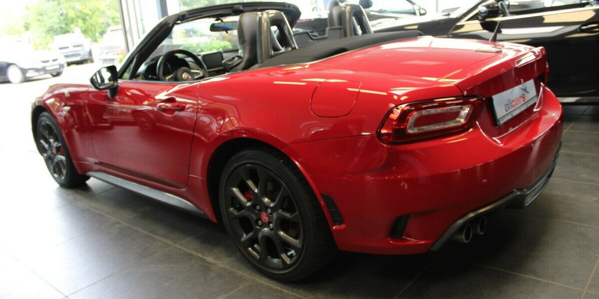 Abarth 124 Spider Serie 0 Turismo 1.4 MultiAir Turbo 70.944 km 23.980 &euro; Euskirchen 53881