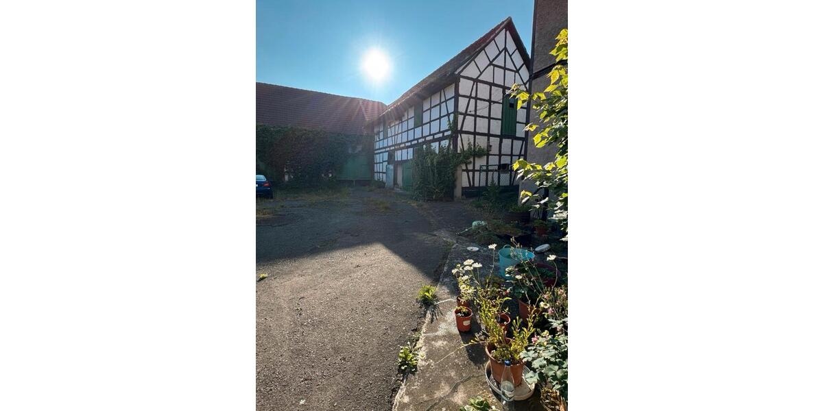 Mehrfamilienhaus, Wohnhaus Drei Gleichen - 16 Zimmer, 300 m&sup2;, 180.000&euro; | Angebot:26300500