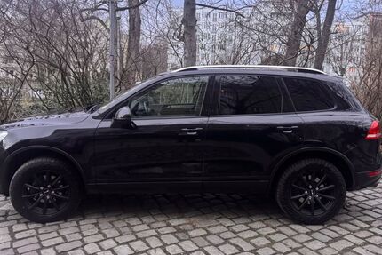 VW Touareg 215.000 km 10.900 &euro; Berlin 10823