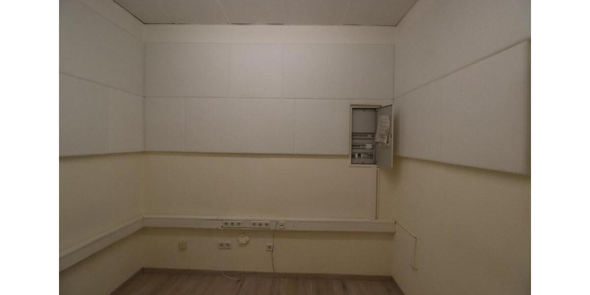 Vielseitige 76 m² Gewerbefläche mit Schaufenster in Seesen 6297.10202 zimmer