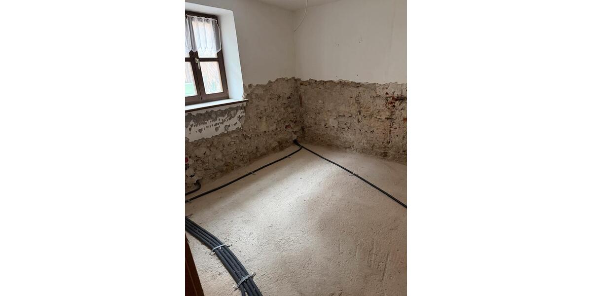 Einfamilienhaus Neustadt an der Donau - 6 Zimmer, 144 m&sup2;, 320.000&euro; | Angebot:26374037