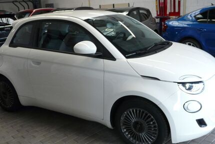 Fiat 500e 14.500 km 18.950 &euro; Genthin 39307