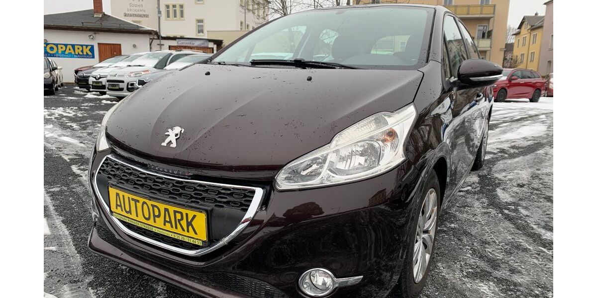 Peugeot 208 128.500 km 4.990 &euro; Heidenau 01809