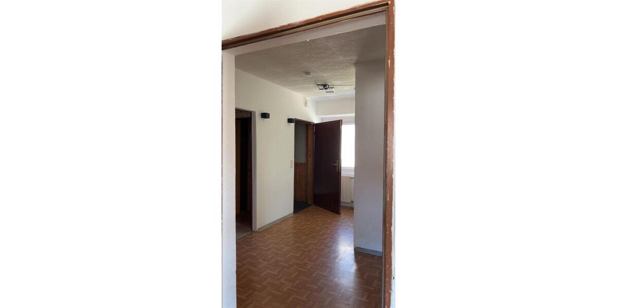 Dachgeschoßwohnung Neunkirchen Heinitz - 5 Zimmer, 150 m&sup2;, 900&euro; | Angebot:26495176