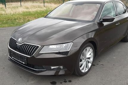 Skoda Superb 139.000 km 13.390 &euro; Dresden 01259
