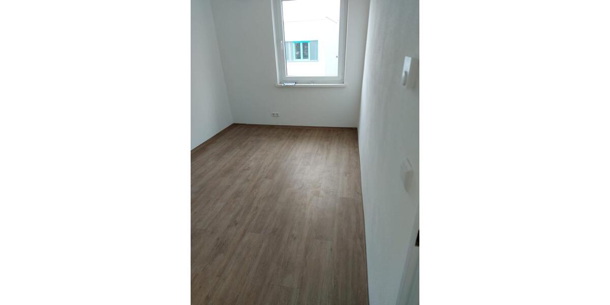 Erdgeschoßwohnung Pegnitz - 3 Zimmer, 81 m&sup2;, 860&euro; | Angebot:26403655