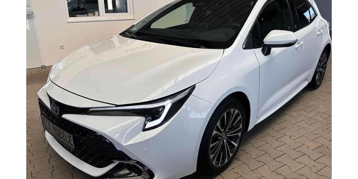 Toyota Corolla 1.450 km 24.999 &euro; Kevelaer 47623