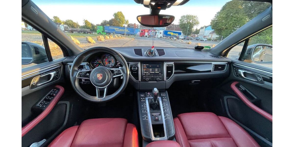 Porsche Macan 100.000 km 33.500 &euro; Herne 44652