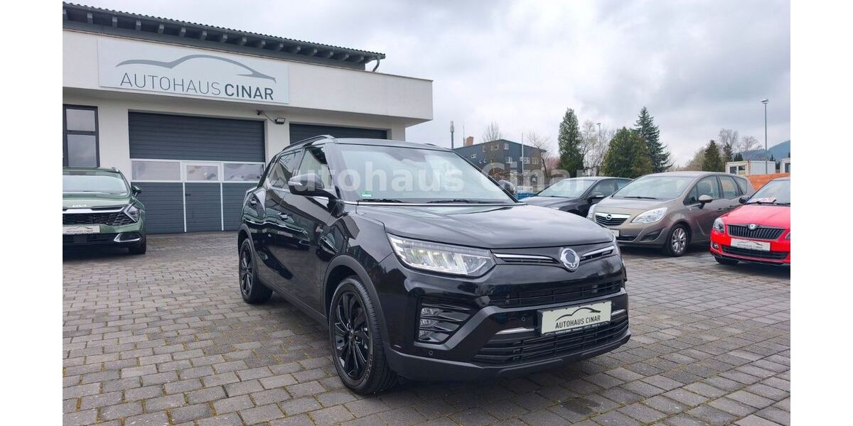 SsangYong Tivoli 12.300 km 16.490 &euro; Waldstetten 73550
