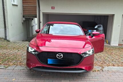 Mazda 3 45.000 km 18.400 € Freising 85354