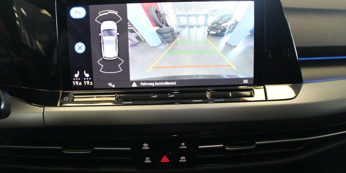 VW Golf 2.0 TDI SCR DSG Active 128.286 km 17.980 &euro; Euskirchen 53881