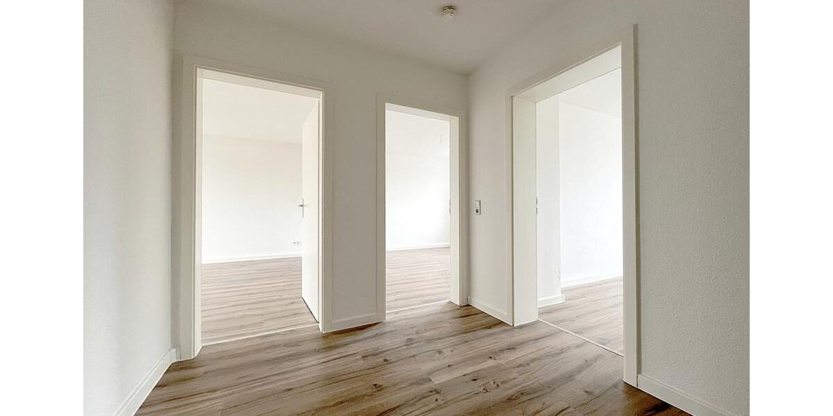 Etagenwohnung Glauchau - 3 Zimmer, 61 m&sup2;, 390&euro; | Angebot:26003170