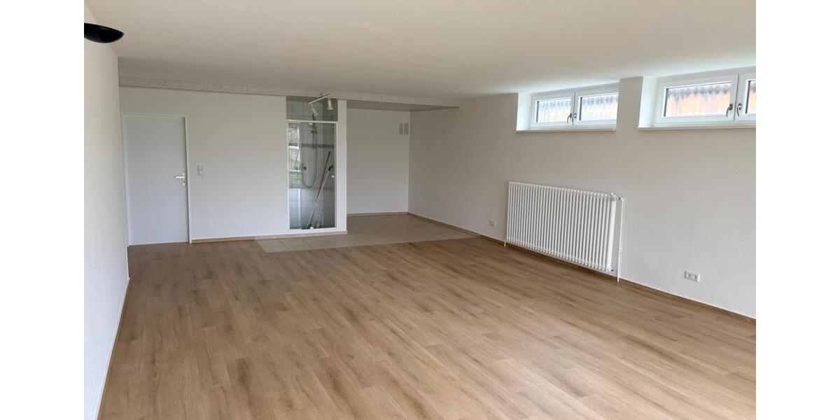 Bungalow Herleshausen - 5 Zimmer, 190 m&sup2;, 1.425&euro; | Angebot:25615087