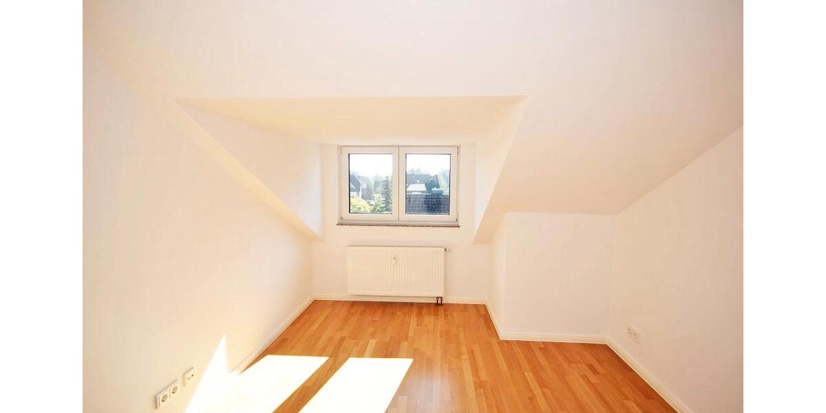 Dachgeschoßwohnung Bargteheide - 3 Zimmer, 95 m&sup2;, 1.330&euro; | Angebot:25992572