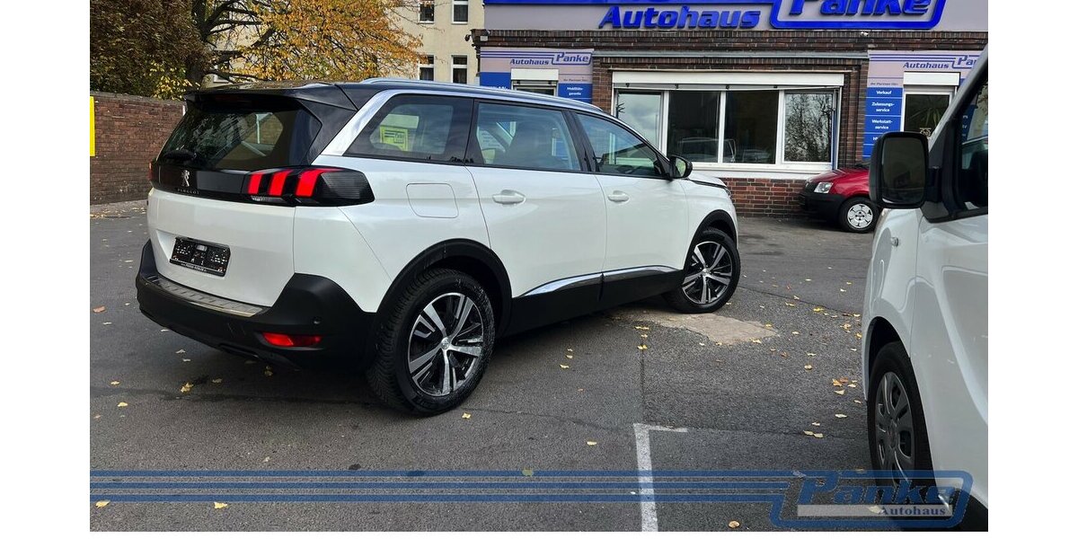 Peugeot 5008 Allure*F+R-Cam*7-Sitz*digital*SHZ*Navi* 157.316 km 13.990 &euro; Berlin 13187