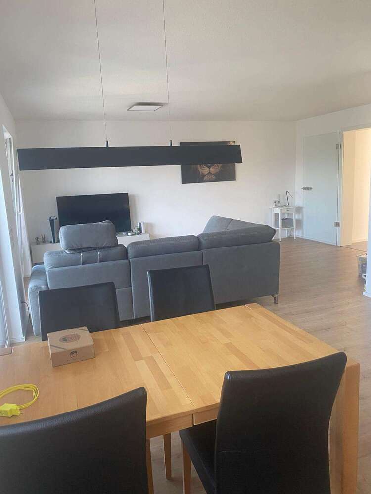 Wohnung zum Mieten in Neustadt 1.020 € 98.1 m²